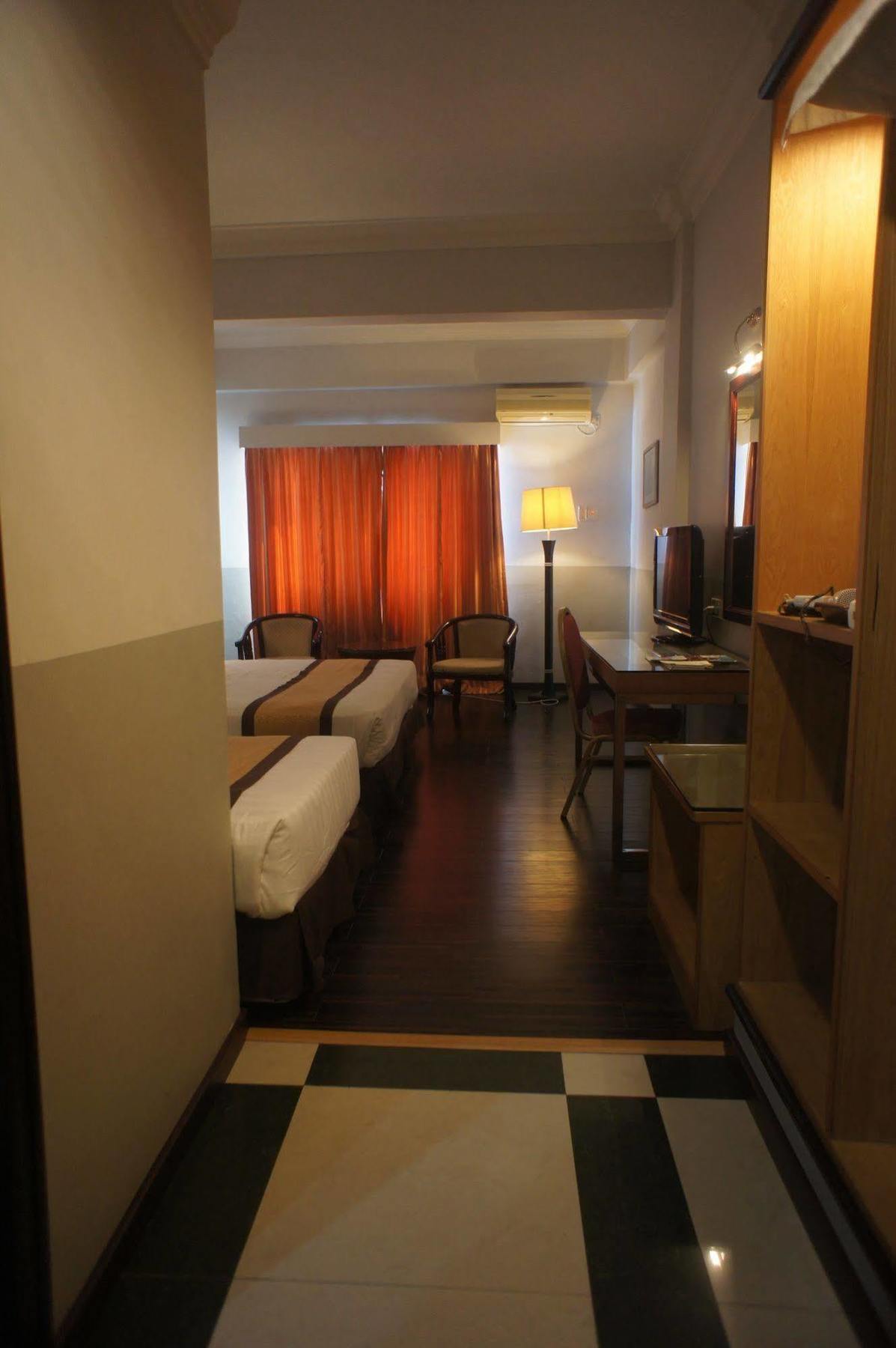 Tyng Garden Hotel SDK Exterior foto
